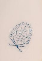 Herendi madár-lepke mintás tojás, kézzel festett, jelzett, apró hajszál repedéssel, h:10,5 cm, m:7 c...