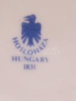 Hollóházi Szász Endre tervezte váza. Matricás, hibátlan, jelzett, m: 20 cm