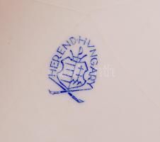 Herendi Viktória mintás porcelán tálka, kézzel festett, jelzett, apró hajszálrepedéssel, 14×11 cm