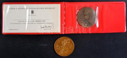 Szlovákia 1970. "A Pozsonyi Városházán eltöltött 25 év munkájáért" Br emlékplakett dísztok...