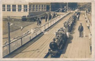 51 db RÉGI főként használatlan külföldi városképes lapok (néhány japán motívumlappal); japán és néme...