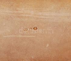 Ezüst (Ag.) szelence, cizellált, jelzett, mesterjeggyel, nettó:80,4 g, 8×5 cm