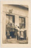 Azonosítatlan magyar város, Farkas József cipőáruháza, photo (fa)