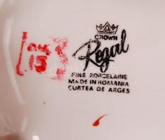 Regal figurális gyertyatartó, kézzel festett, kopott, jelzett, m:18 cm, h:26 cm