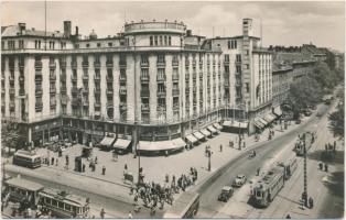 52 db MODERN fekete-fehér magyar városképes lap; Budapest / 52 modern black and white Hungarian town-view poastcards; Budapest