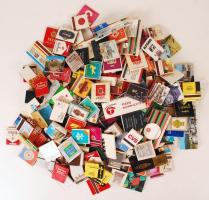 Nagy mennyiségű gyufásdoboz gyűjtemény