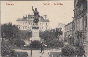 Budapest V. Petőfi tér, szobor (Rb)