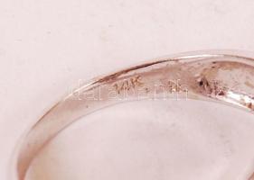 Fehérarany gyűrű (Au) 14K gyűrű ónixszal díszítve, jelzett, br: 5 g, méret: 57. díszdobozzal /
gold ...