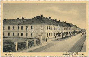 Munkács, Kerékpáros / gyalogsági kaszárnya / military barracks