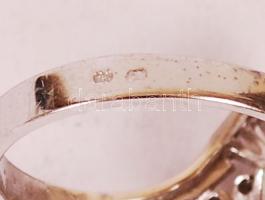 Fehérarany gyűrű (Au) 14K gyűrű opállal díszítve, jelzett, br: 4,7 g, méret: 55 Díszdobozzal /
gold ...