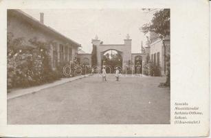 Szikszó, Szociális Missziótársulat Bethánia otthona, udvar