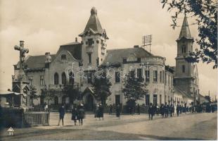 Siófok, Községháza, takarékpénztár