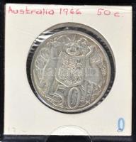 34db-os ezüst fémpénz tétel (2db kivételével) ausztrál, bahamai, bahreini, bermudai, brazil és canad...