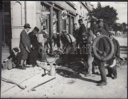 cca 1917 Kerny István (1879-1963): Épül a budapesti távbeszélő hálózat, kábelfektetés, korabeli nega...