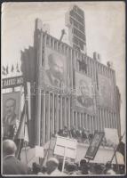 cca 1948-1955 Tiszavölgyi József: felvonulások, közös ünneplések, transzparensek, vezérek, jelmondat...