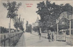 Siófok, Vasúti korzó, Cserveny Ferenc Fogas Nagyszállodája (ázott / wet damage)