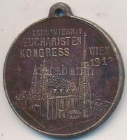 Ausztria / Bécs 1912. "XXXIII. Nemzetközi Eucharisztikus Kongresszus" Br medál (33mm) T:2- Austria / Wien 1912. "XXXIIIth International Eucharistic Congress" Br medallion (33mm) C:VF