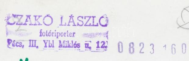 cca 1970-1980 Czakó László: Mozdulat tanulmány, pecséttel jelzett fotóművészeti alkotás, 23x12 cm