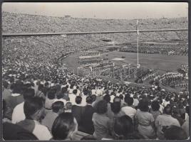 cca 1955-1960 Május elseje a Népstadionban, pecséttel jelzett fotó, 12x9 cm