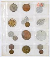 105db-os vegyes magyar és külföldi fémpénz gyűjtemény 7 berakólappal rendelkező albumban T:vegyes