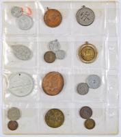 105db-os vegyes magyar és külföldi fémpénz gyűjtemény 7 berakólappal rendelkező albumban T:vegyes