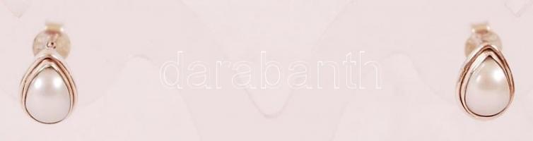 Ezüst (Ag) nyaklánc gyöngy függővel, ezüst (Ag) gyönggyel díszített fülbevalópárral, br: 10,9 g /
Si...