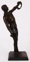 Jelzés nélkül: Bajnok. Bronz, bronz talapzaton, m:38 cm