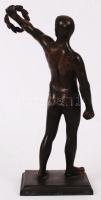 Jelzés nélkül: Bajnok. Bronz, bronz talapzaton, m:38 cm