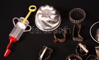 Sütőforma tétel, fém, több mint 50 db