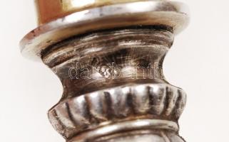 Ezüst (Ag.) nyelű tortalapát, jelzett, törött a nyélnél, lapát gazdagon díszített, h:29 cm