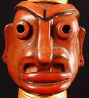 Újvári Tóth Béláné: Afrikai totem. Festett kerámia, jelzett, m:57 cm