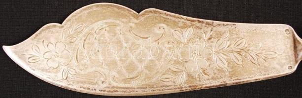 Ezüst (Ag.) tortakés, jelzett (félhold, dianás), monogramos, h:29 cm, nettó:130 g