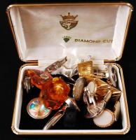 Mandzsettagombok tokban, egyik sérült, összesen: 6 pár