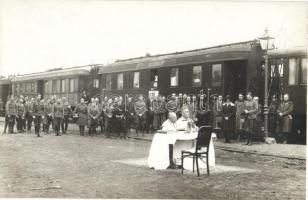 1921 Biatorbágy vasútállomás, IV. Károly és Zita utolsó útja Magyarországra, tábori mise, photo / The last visit of Charles IV and Zita to Hungary, prayer, photo