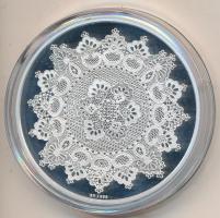 Kósa István (1953-) 2002. "100 éves a halasi csipke" Ag emlékérem (31,104g/0.999/42,5mm) T...