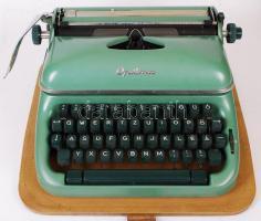 cca 1970 Működőképes Optima írógép eredeti tokkal / Typewriter