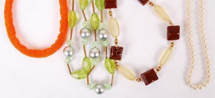 Bizsu tétel, benne 4 db nyaklánc, egy fülbevaló és egy medál, összesen 6 db