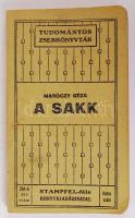 Maróczy Géza: A sakk. Útmutatás a sakkjáték megtanulására. Második bővített kiadás. Bp., Stampel-féle Könyvkiadóhivatal. Kiadói papírkötés, első lapok kissé kijárnak, kopottas állapotban.