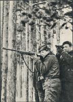 20 lapból álló, Yuri Alekseyevich Gagarin témájú, MODERN képeslap sorozat tokban / postcard series w...