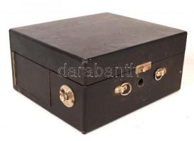 D.R.G.M. hordozható régi gramofonlejátszó, működik, 24×28 cm