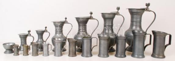 Ón korsó és kiöntő készlet, összese:18 db