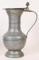 Ón korsó és kiöntő készlet, összese:18 db