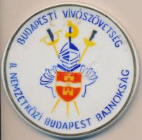 DN "Budapesti Vívószövetség - II. Nemzetközi Budapest Bajnokság" jelzett hollóházi porcelán plakett tokban (90mm) T:2