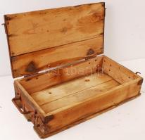 cca 1910 Katonaláda működő zárszerkezettel / Military box 56x30 cm