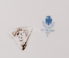 Hollóházi Szász Endre által tervezett fali tál,  matricás, jelzett, karcolásokkal, d:15 cm