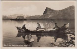 Lappland, Skerfe vid Lajtaure Aktse / lake, mountain, boat