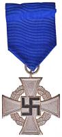 Német 3. Birodalom 1938. "Szolgálati Érdemérem 2. osztálya 25 éves szolgálat után" ezütözött fém kitüntetés eredeti mellszalagon, adományozói tokban T:2  German Third Reich 1938. "Faithful Service Medal, 2nd Class, after 25 Years" silver plated metal decoration with original ribbon, in original case C:XF