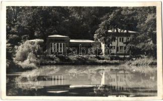 51 db vegyes régi képeslap magyar és külföldi városképek, motívumok / 51 mixed town-view and topic p...