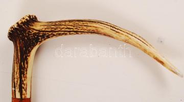 1935 Fa túrabot csont nyéllel, sok botjelvénnyel, h: 92 cm