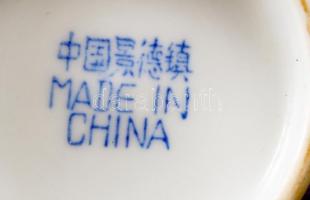 2 db kínai csésze kanállal, jelzettek, hibátlanok,